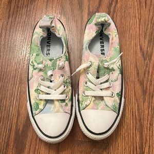 Converse sneakers slip ons